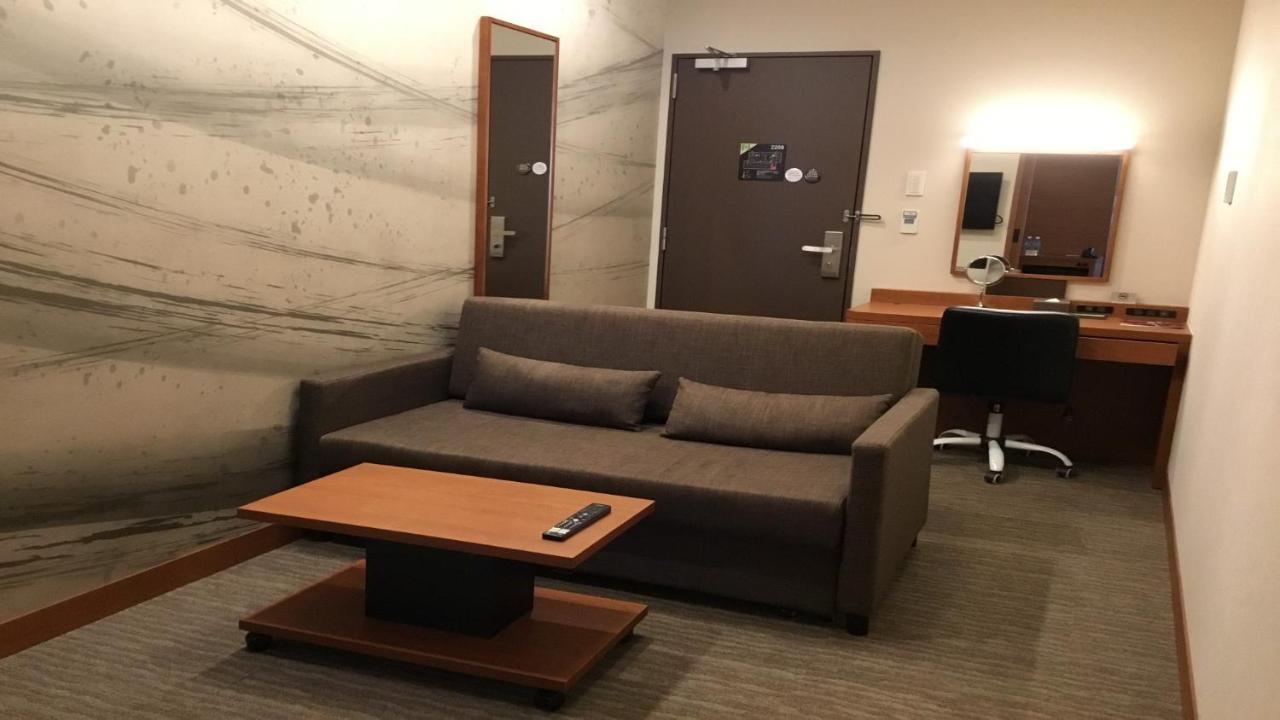 איזומי-סנו Odysis Suites Osaka Airport Hotel מראה חיצוני תמונה